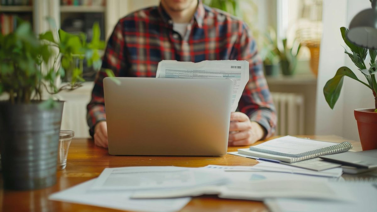 Micro-entreprise : déléguer la saisie des factures